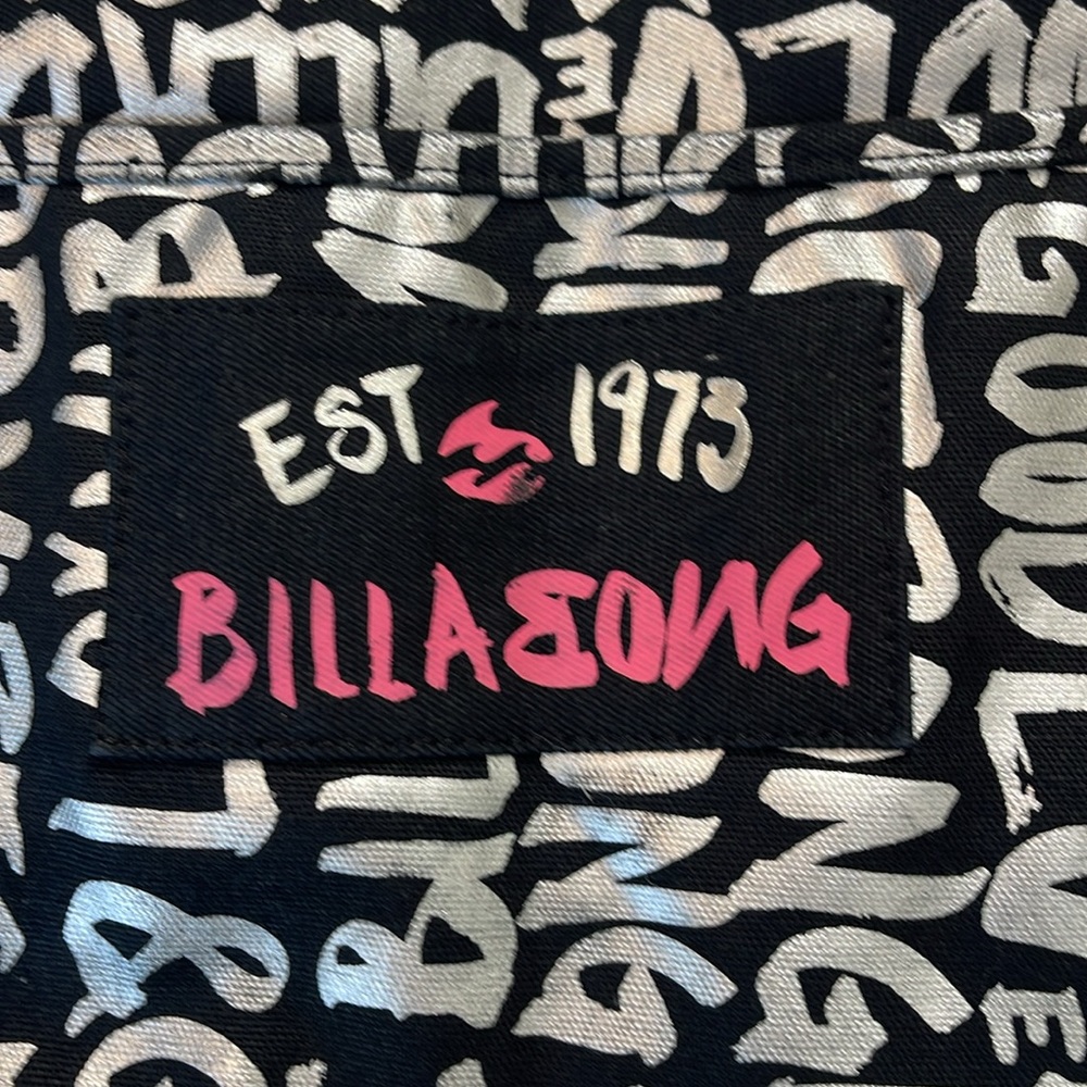 Billabong Black and White REVERSIBLE Tote Bag - Picture 4 of 6